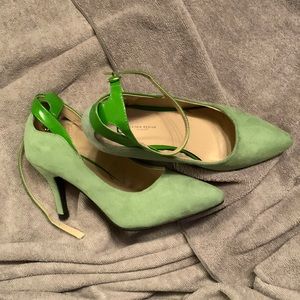 Green size 7M Ankle Strap Heeled shoes